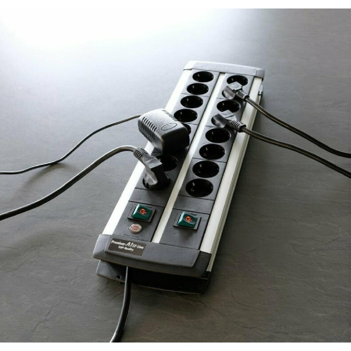 Brennenstuhl premium alu line 16 θέσεων καλώδιο 3m  με διακόπτη black silver  (1391000916)