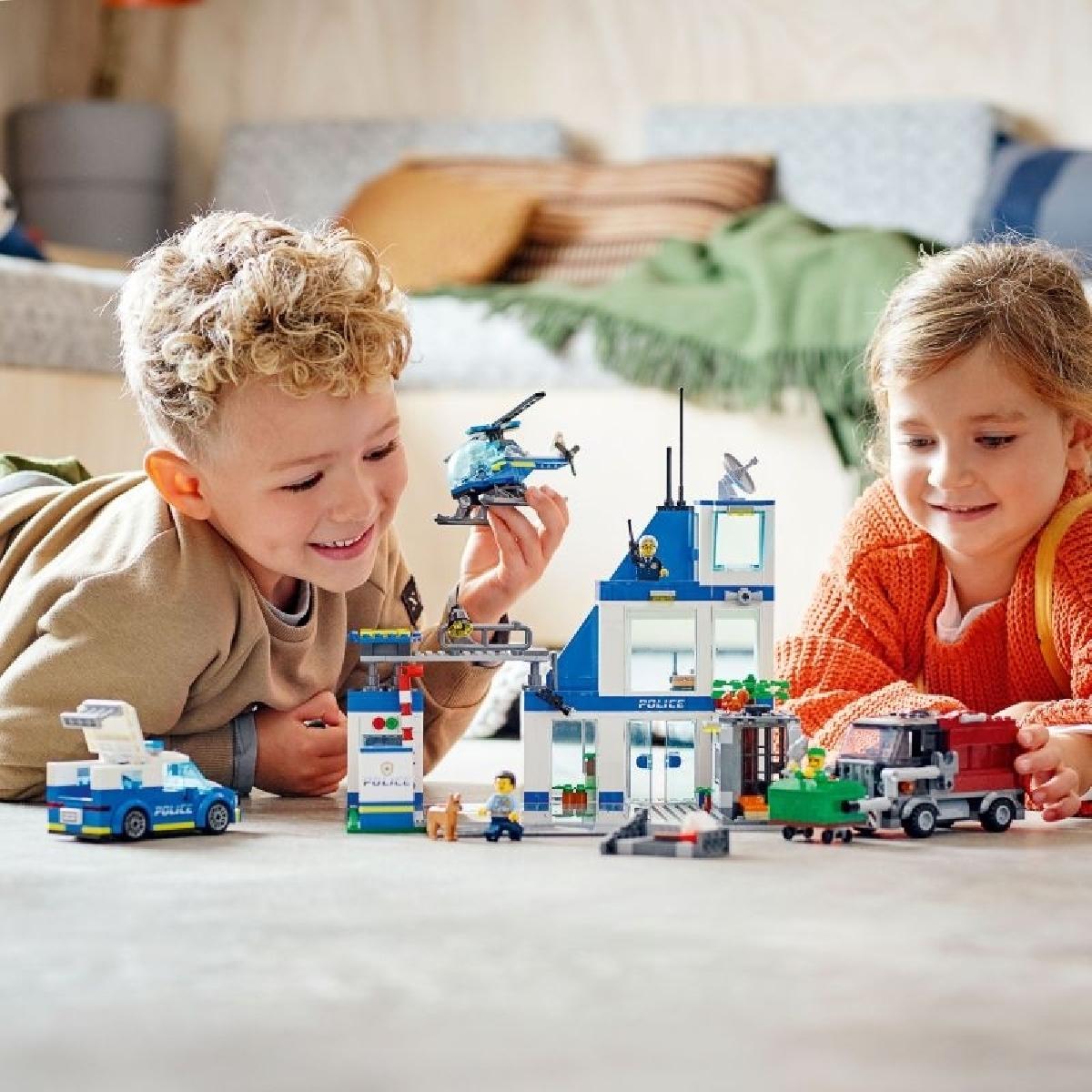 LEGO® City Police Station (60316)