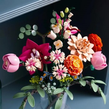 LEGO® Botanical Pretty Pink Flower Bouquet (10342) LEGO® Botanical Pretty Pink Flower Bouquet (10342)