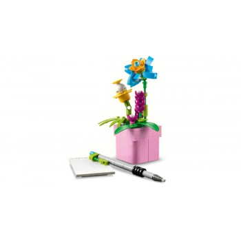 LEGO Creator 3-in-1: Typewriter with Flowers (31169) LEGO Creator 3-in-1: Typewriter with Flowers (31169)