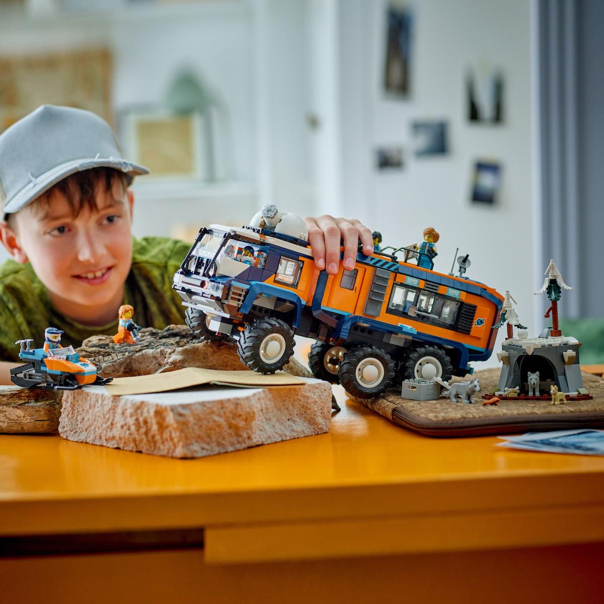 Lego City Arctic Explorer Science Lab Truck (60471)