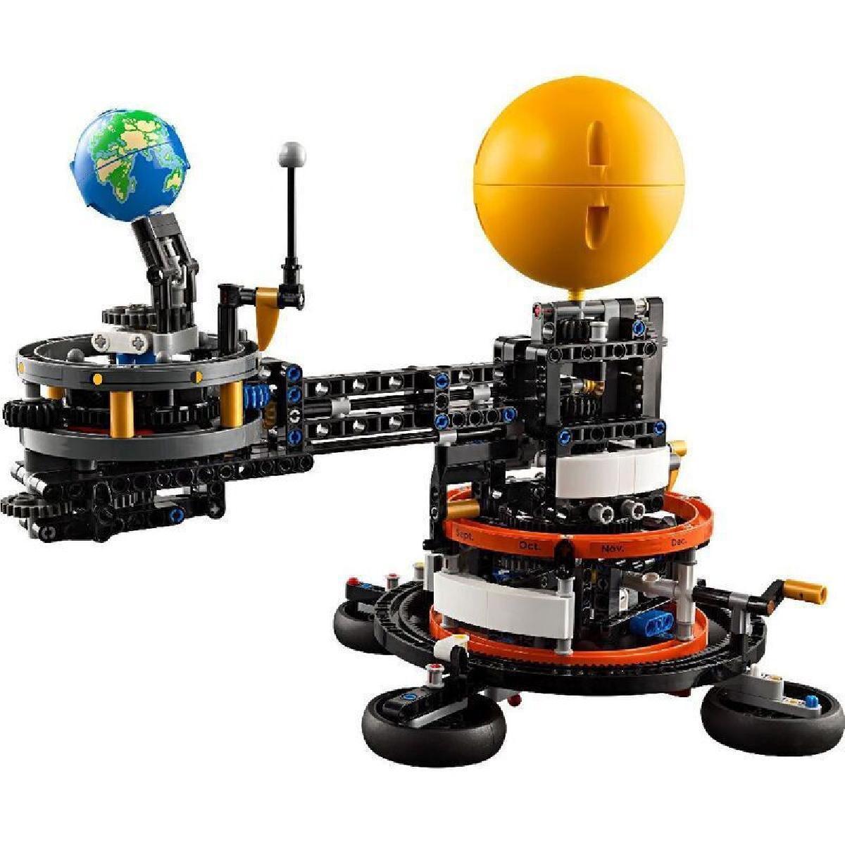 LEGO® Technic Planet Earth And Moon In Orbit (42179)