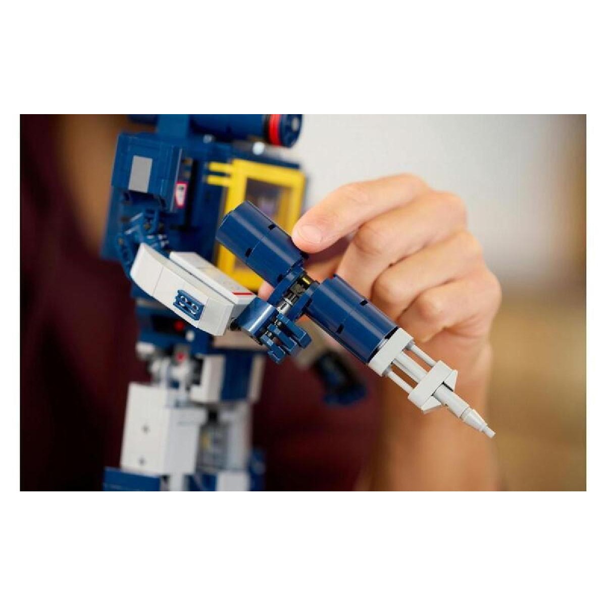 LEGO Icons Transformers Soundwave (10358) LEGO Icons Transformers Soundwave (10358)