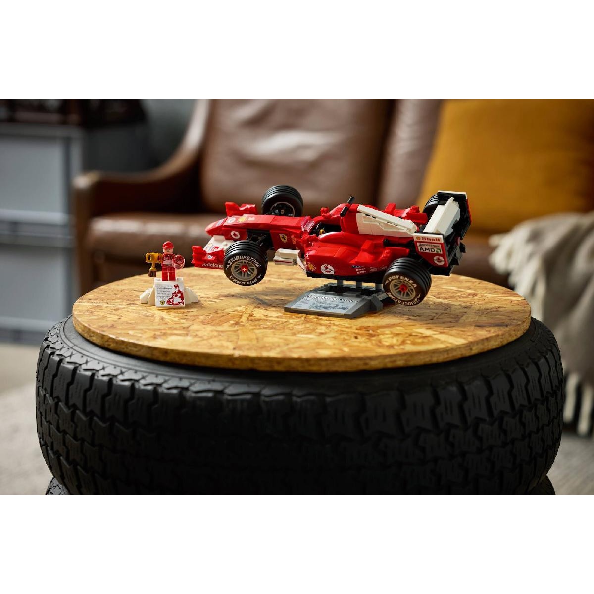 LEGO Icons Ferrari F2004 & Michael Schumacher (11375) LEGO Icons Ferrari F2004 & Michael Schumacher (11375)