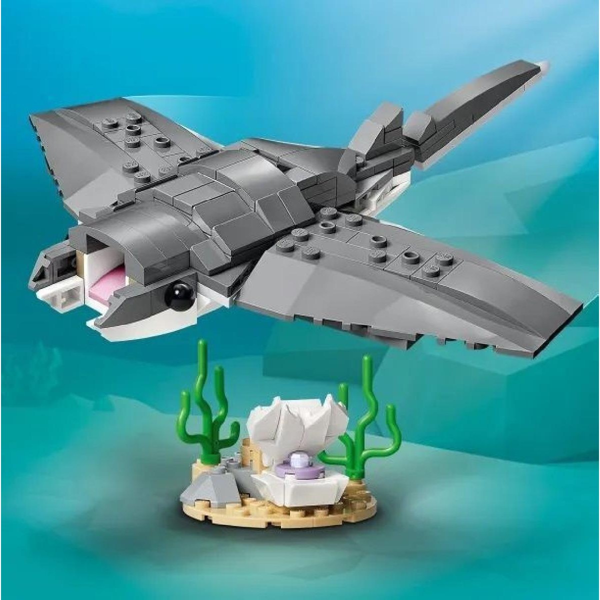 LEGO® Creator 3in1 Fierce Shark With A Treasure Chest (31381) LEGO® Creator 3in1 Fierce Shark With A Treasure Chest (31381)