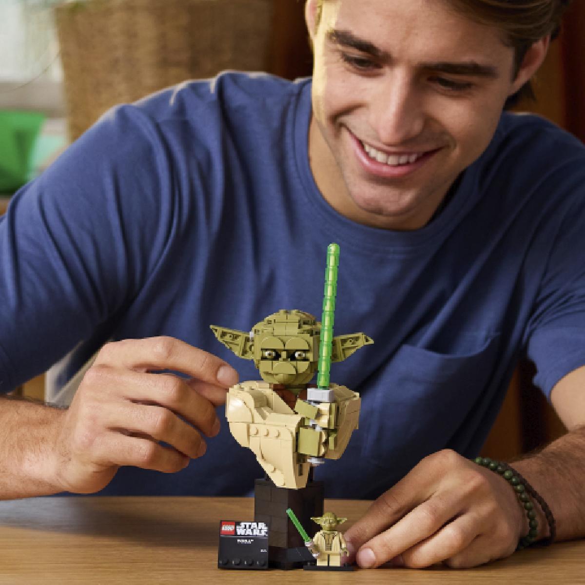 LEGO® Star Wars Yoda Bust (75438)