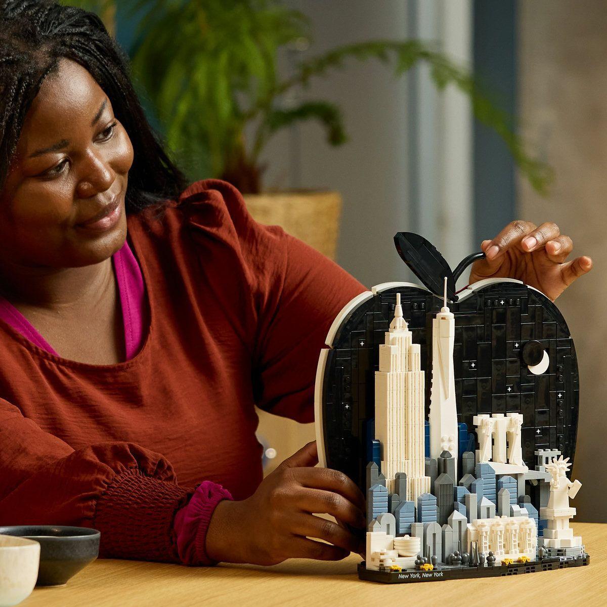 LEGO® Architecture New York City-The Big Apple (21066)