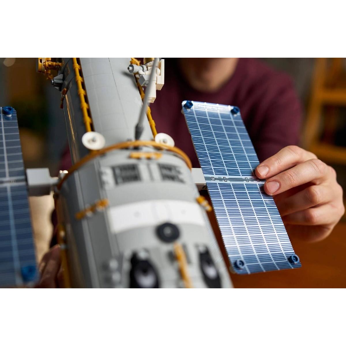 LEGO® Icons Hubble Space Telescope (11382)